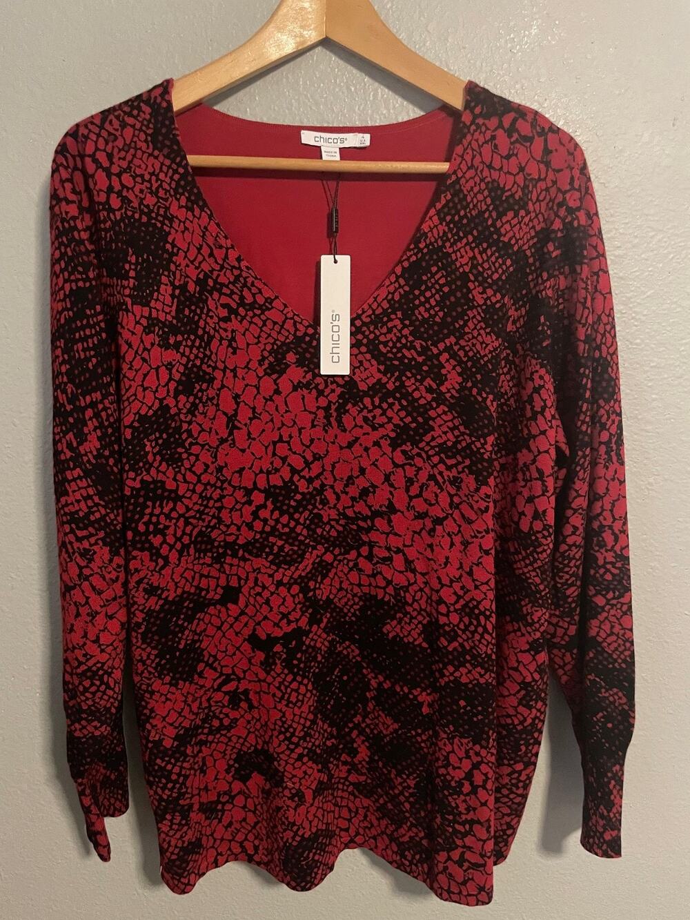 Chicos Womens Sweater Size 4 US XXL Red Allure Mosaic Snake Print Artsy NWT